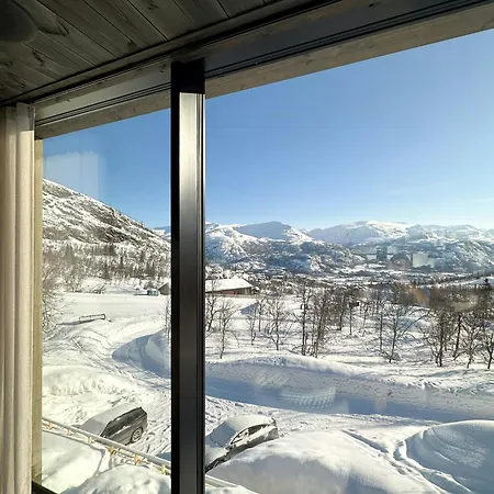 Unique With And In-ski Out 度假居