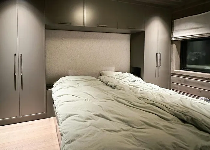 Unique With And In-ski Out Хемседал