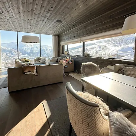 Unique With And In-ski Out