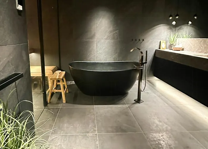 Unique With And In-ski Out